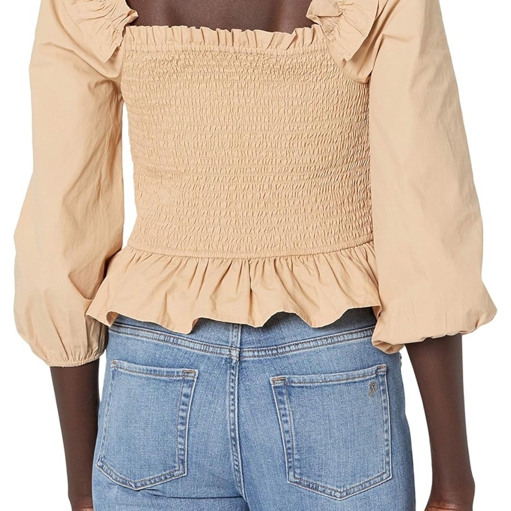 Chic Beige Ruffled Blouse - Picture 2 of 8